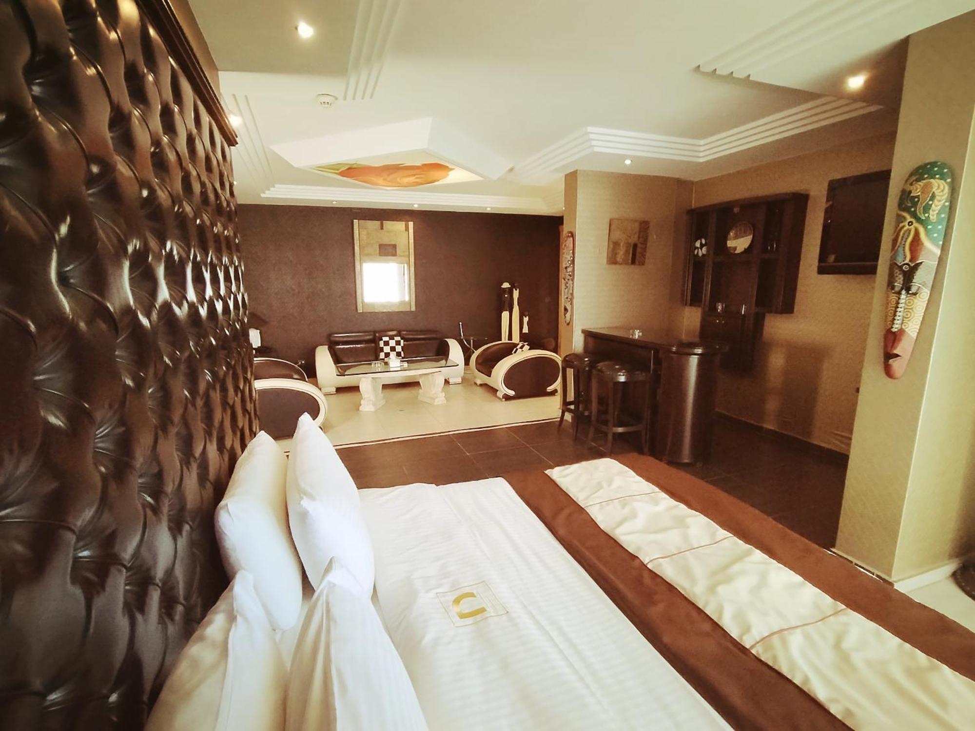 Dolls Hotel By Eurostars (Adults Only) 朱尼耶 外观 照片